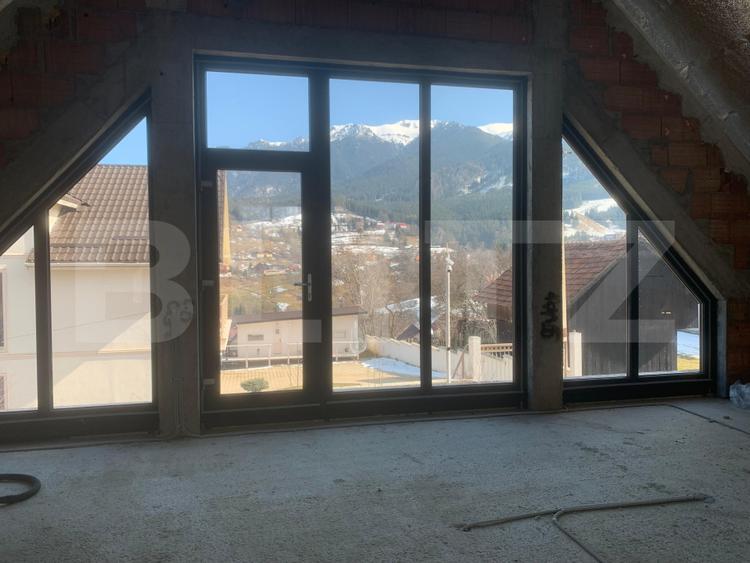 Pensiune modernă de vânzare în Bran – Panorama Bucegi & Piatra Craiului