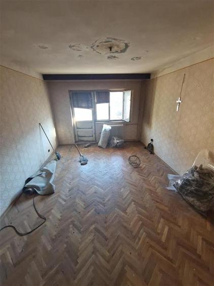 Decomandat 3 Camere Zona Soarelui / 2 Bai / 2 Balcoane