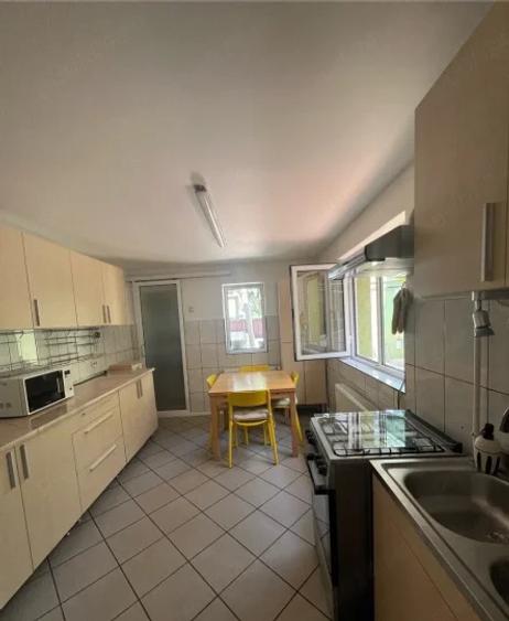 Închiriere Casă 4 camere în Grivita, 3 dormitoare, 15 min prox ARCUL DE TRIUMF
