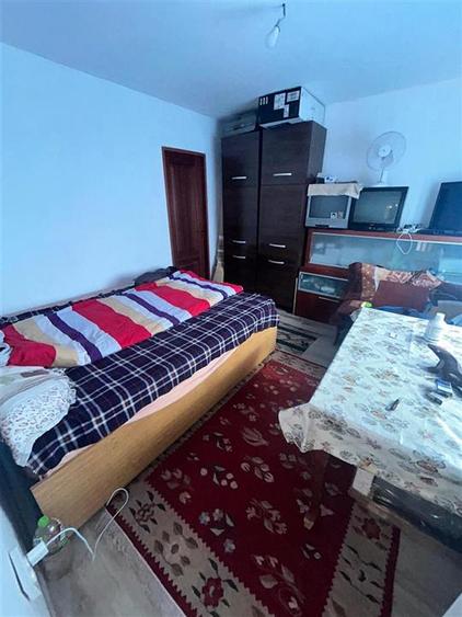 Casa Buzaului - Bis. Sf. Treime , 164mp construiti  teren 353 mp, cu 13m deschid