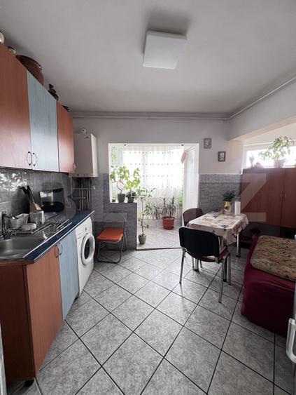 Apartament 3 camere, 65 mp, zona Materna