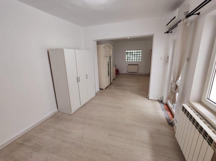 Apartament 3 camere situat intr-o vila la etj 1 pt locuinta sau firma