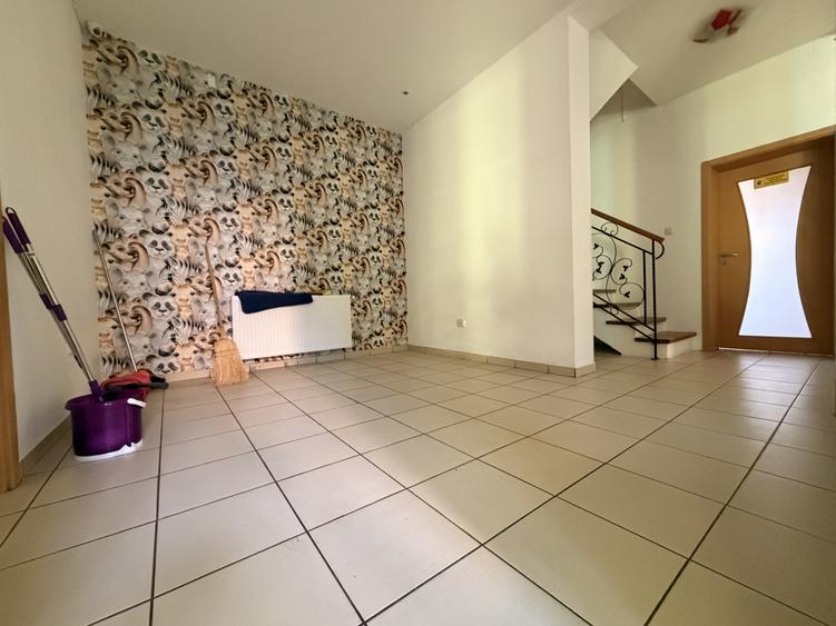 Casa individuala 5 camere, 200 mp curte, terasa, garaj - Simion Barnutiu