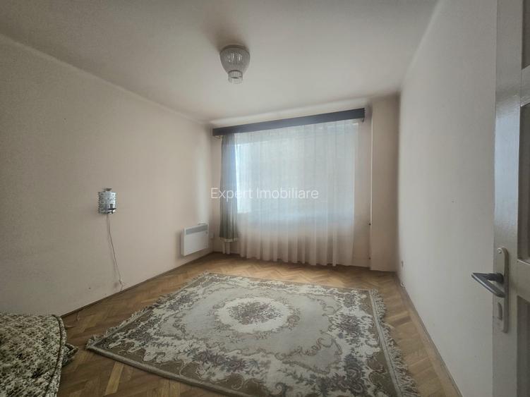 Hristo Botev apartament 3 camere la etajul 1 - 4