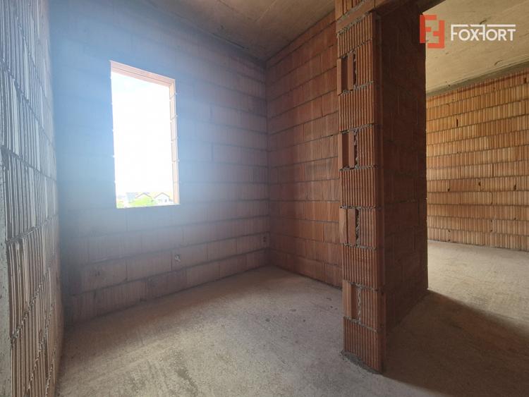 Duplex cu 4 camere de vanzare in localitatea Dumbravita