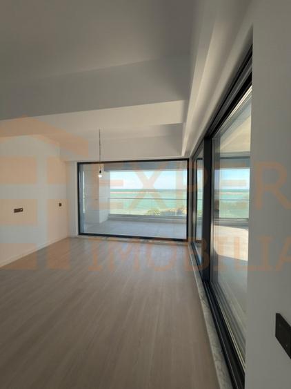 EXCLUSIVITATE Apartament PREMIUM CU VEDERE FRONTALĂ LA MARE – FALEZA NORD