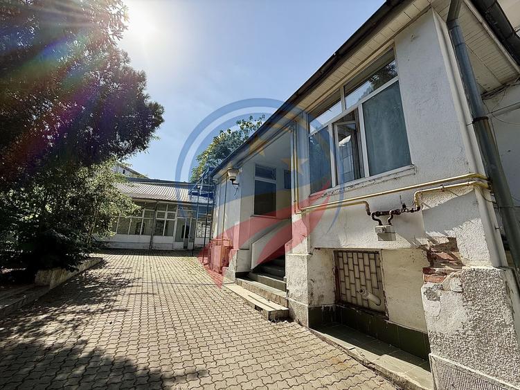 Cladiri birouri/Teren 1302 mp/ultracentral/Craiova
