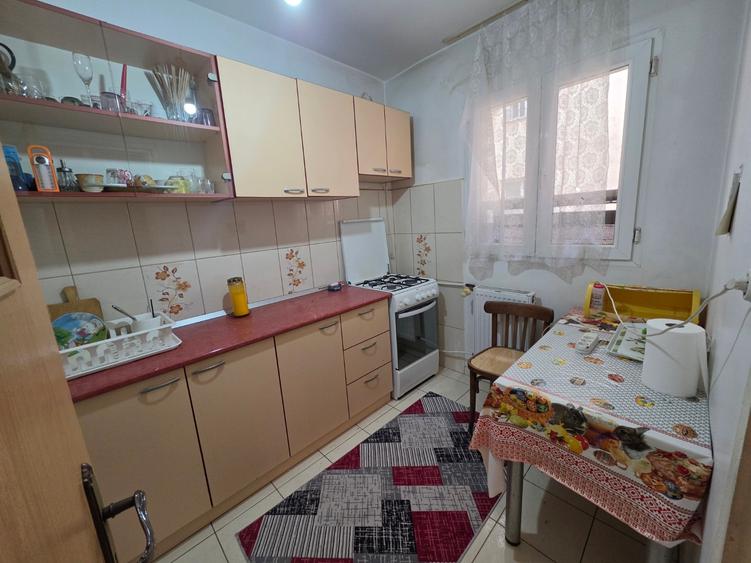 Masina de Paine, Bucur Obor, chiar langa Moara lui Assan, 5 minute metrou