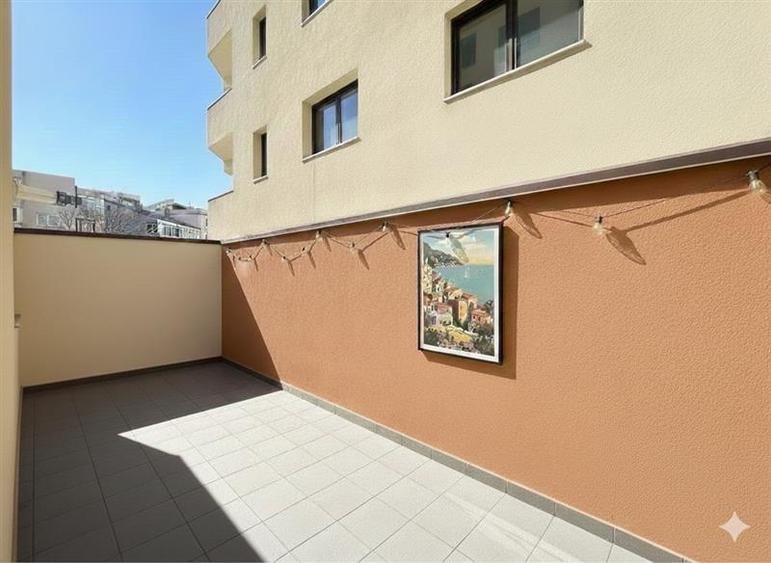 Apartament decomandat cu terasa in Cug