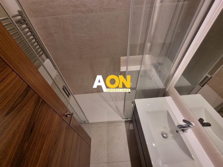 Apartament 3 Camere, Superfinisat, Zona Centru, cu Garaj