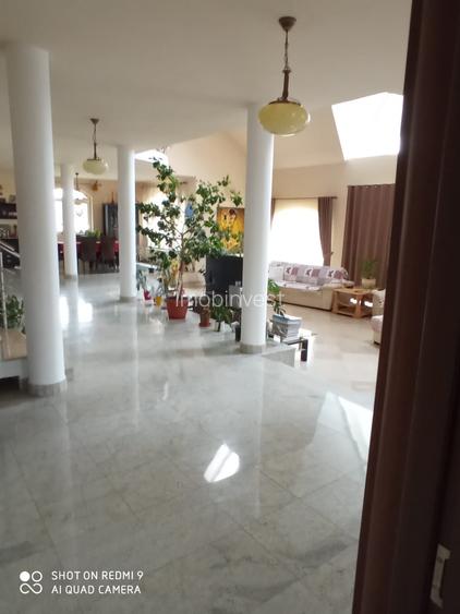 Vand casa lux,tip vila,Sangeorgiu de Mures,zona Apollo ,teren generos de 2200 mp - 4