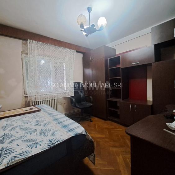 Apartament cu 4 camere, etaj 1, compartimentare decomandată, zonă excelentă - 6