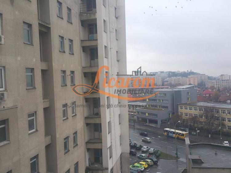 Spatiu de birou Centrul Civic str Mihail Kogalniceanu pret 600 euro