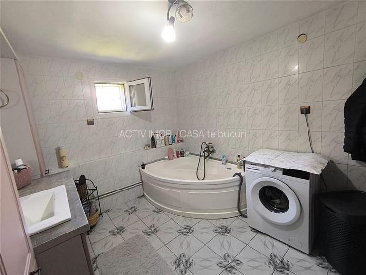 Resita Casa cocheta, P+1,  Zona Muncitoresc, 135 Mp - 11