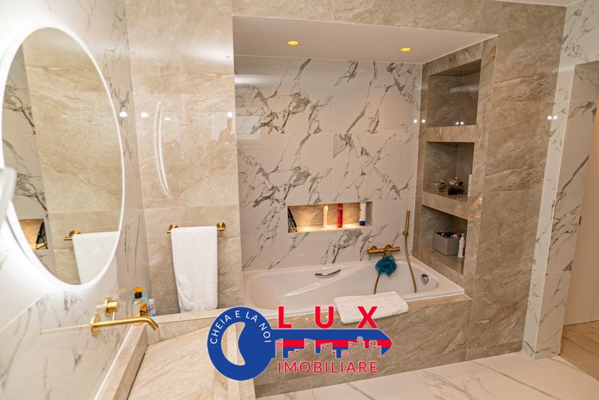ID 6613 DE VÂNZARE - Vila de LUX - Zona 9 Mai