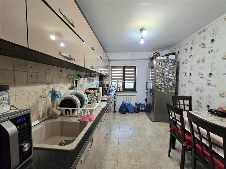 Apartament 3 camere decomandat, etaj 6/8, langa Parcul Tei si Facultatea de Cons