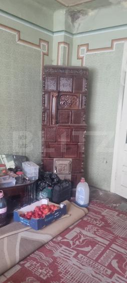 Casa cu 2 camere curte si gradina