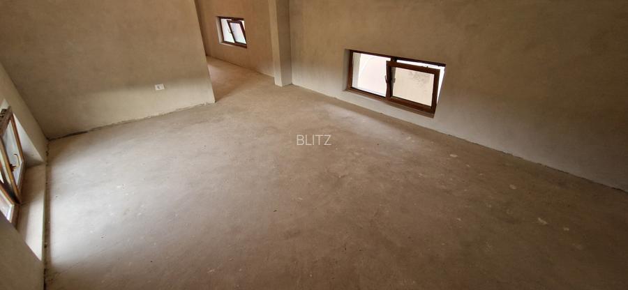 Casă de vânzare, 86 mp, zona Iancu Jianu - Olt - 17