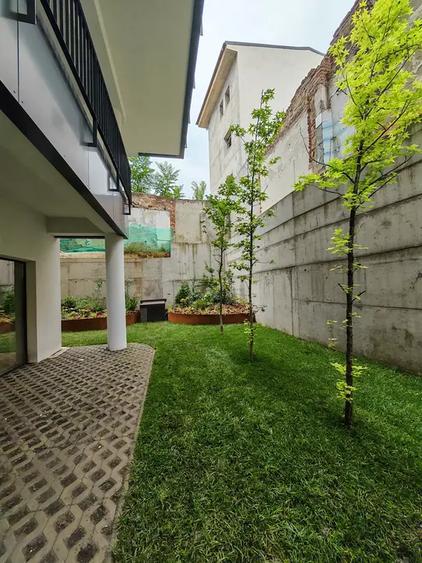 Apartament Lux 2 Camere I 2 Bai I Curte 129mp I Central