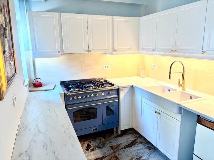 Apartament 3 camere de închiriere