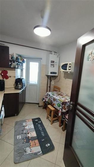 3 camere decomandat Alexandru-Piata