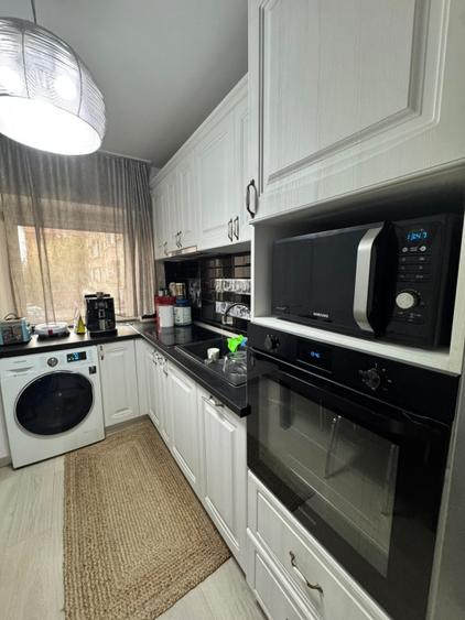Apartament 3 camere, 67 mp, complet renovat, etaj 1, zona Central