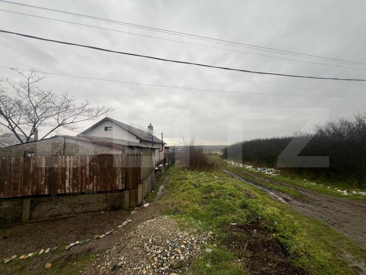 Teren intravilan, 2298 mp, strada Robanesti