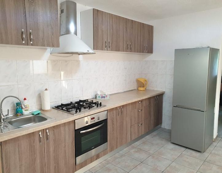 Casă spațioasă cu grădină generoasă – locul ideal pentru familia ta!