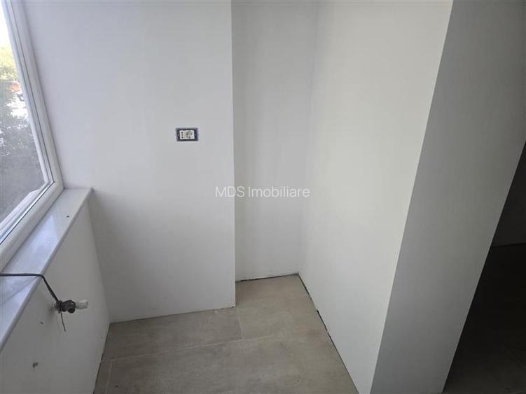 Decomandat cu 2 bai la etajul 2  renovat - 26