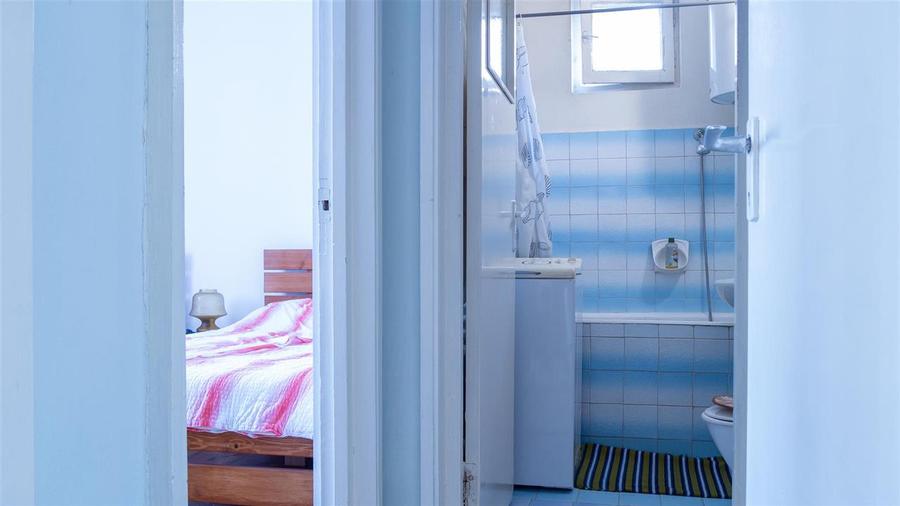 Apartament 2 camere decomandat, etaj 1, zona linistita
