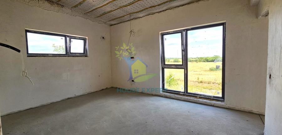 Vila noua superba, 4 camere, toate utilitatile, Balotesti