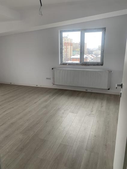 Apartament 4 camere decomandat, NOU, George Enescu