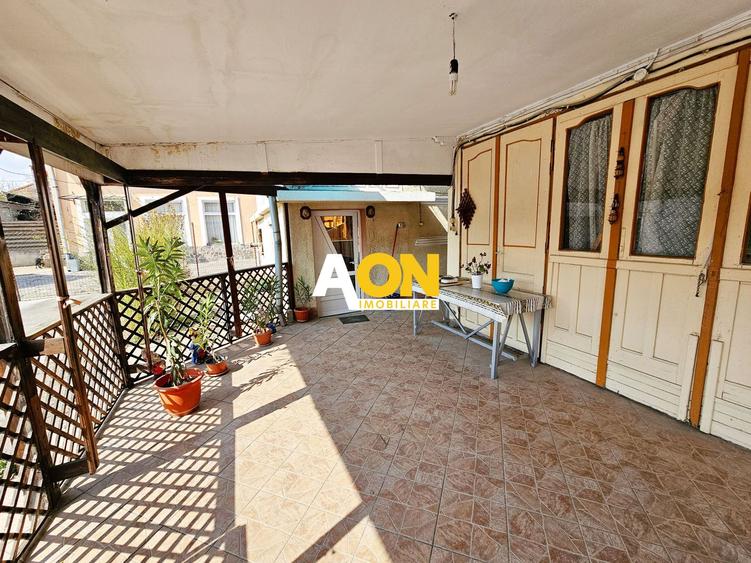 Casa 4 camere, 525 mp teren, zona Centru
