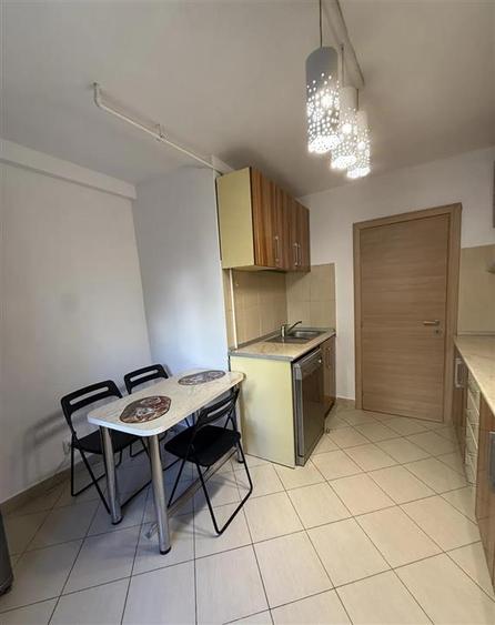 Apartament 3 Camere Renovat | Lacul Tei | Centrala proprie | Parcare