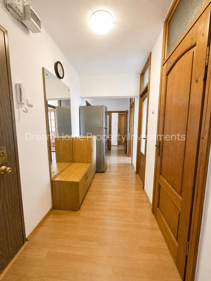 Apartament 3 Camere | Bloc Anvelopat | Vedere Spate | 72 MP | Decomandat |