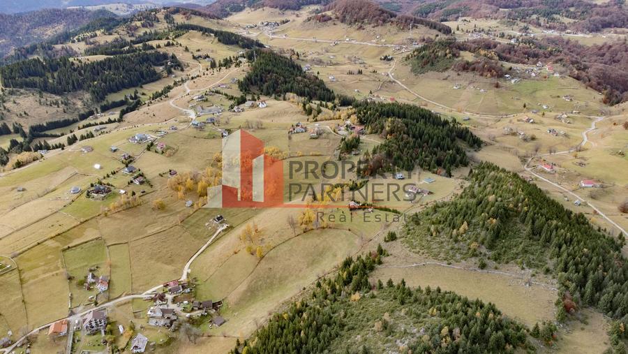 Teren cu PUZ aprobat Fundata- parcelabil- priveliste superba