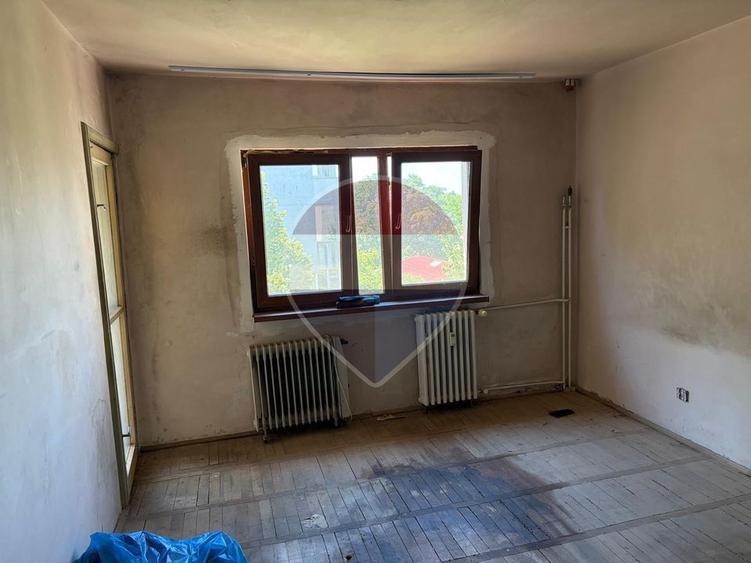 Apartament cu 2 camere de vânzare în zona Tomis III