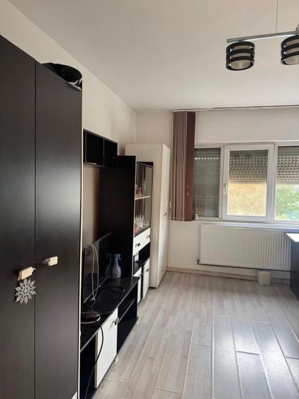 Proprietar închiriez apartament