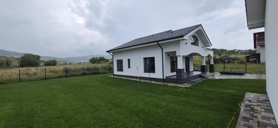Casa Individuala de vanzare, 4 camere, 120 mp, zona Sigmir