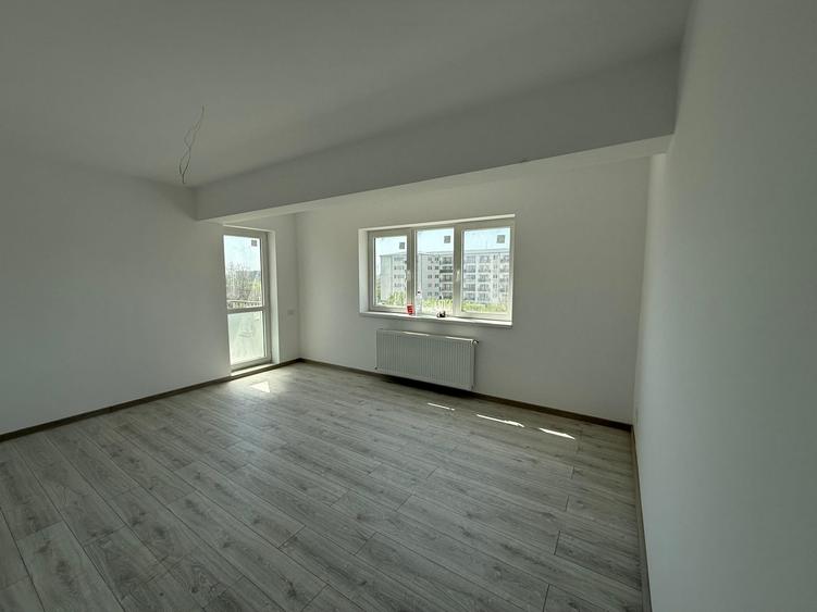 Apartament 3 camere decomandat* strada privata * mutare rapida