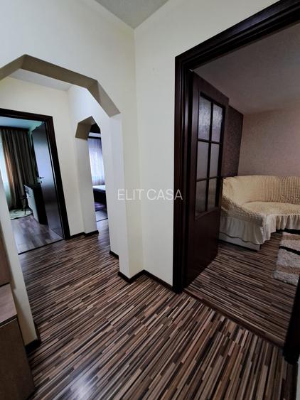 Apartament cu 3 camere, 2 BAI, DECOMANDAT, zona Mircea cel Batran - 3