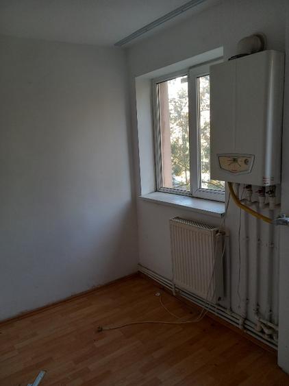 De vânzare apartament cu 3 camere