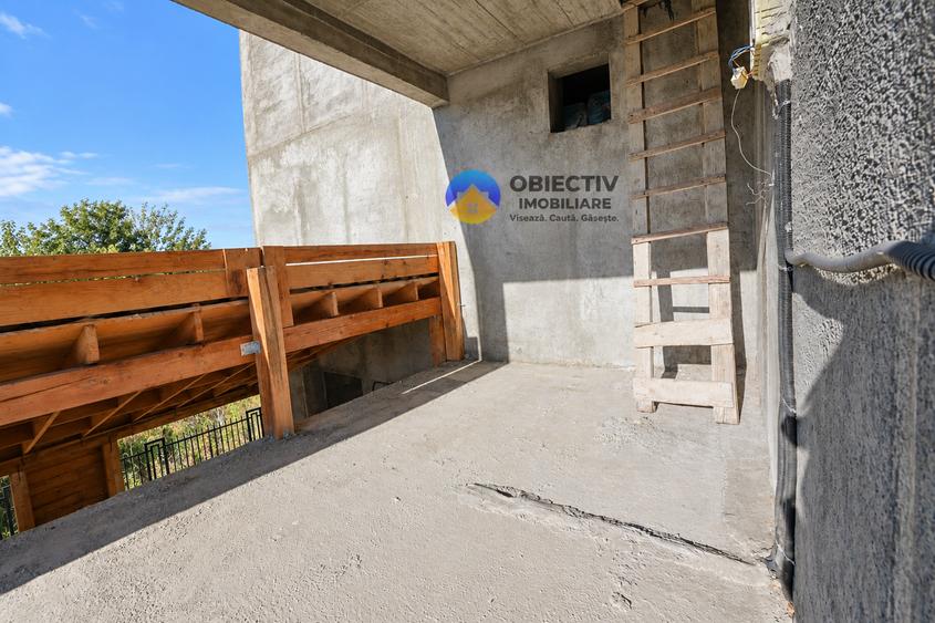 Casă P+2E din cărămidă, 549 mp, teren 1.400 mp, construcție 2021, Roznov