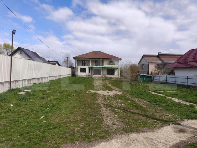Casa individuala semifinisata, 2000mp teren, zona centrala Radauti