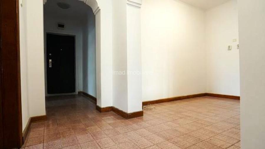 Inchiriere 3 Camere Generoase   Etaj 1   Ideal Birou, Sediu Firma sau Locuinta. - 5