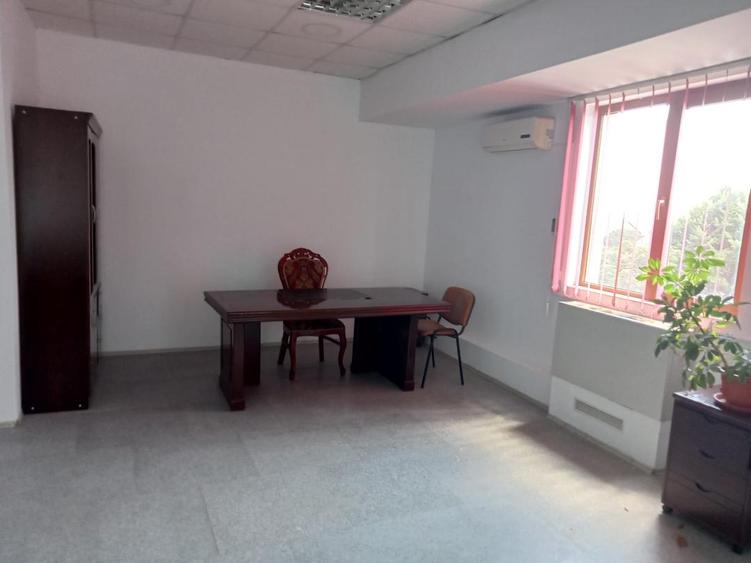 ULTRACENTRAL SPATIU PENTRU  BIROURI   SUPRAFATA 35 MP PRET 450 EURO