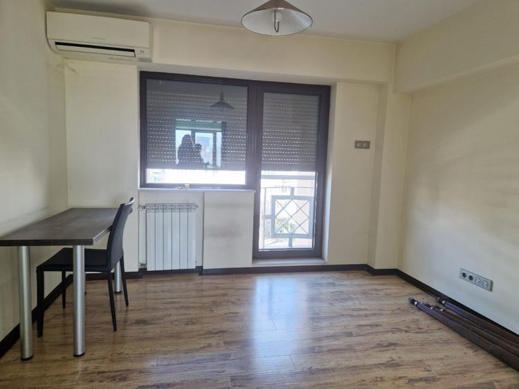 Apartament 3 cam, transformat in 4 camere, Piata Victoriei