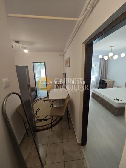 2 camere decomandat - complet renovat - zona Nicolina 1 - 4