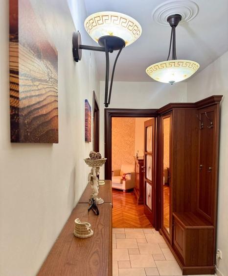 Închiriere Apartament 2 camere, vedere Palatul Parlamentului