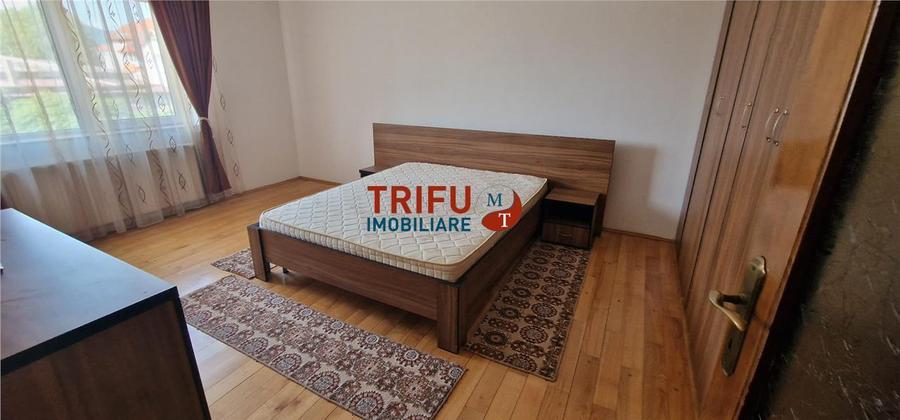 Apartament 3 camere de Inchiriat cu parcare Cetate